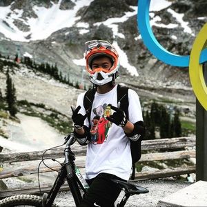 Meet your Posher, Aaron